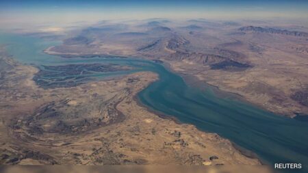 700 Tankers Stalled at Hormuz as Prolonged Conflict Threatens India’s Fuel Security