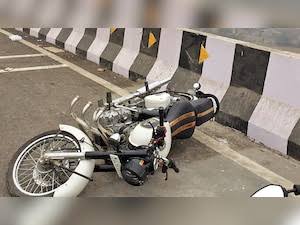 Two Injured After Bullet Bike Crashes During Overtaking Near Borim Bridge