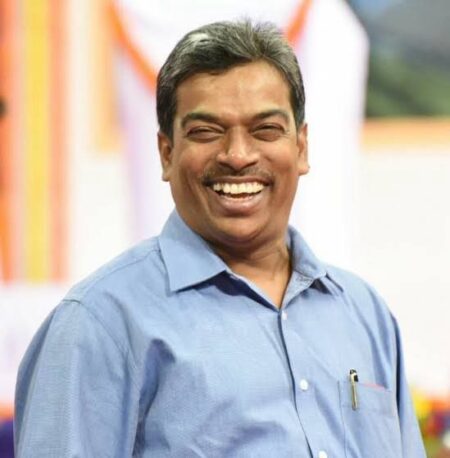 Naik Dismisses Rift Talk, says internal discussions routine