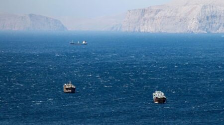 US Blockade Forces Sanctioned Tanker to Retreat from Gulf Waters