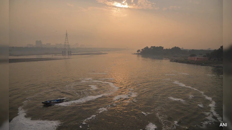 “No Oxygen Left In Large Stretches”: Yamuna Remains Severely Polluted Despite Heavy Rain In Delhi