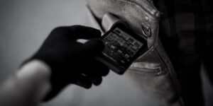 iPhone Stolen From Villa In Varca