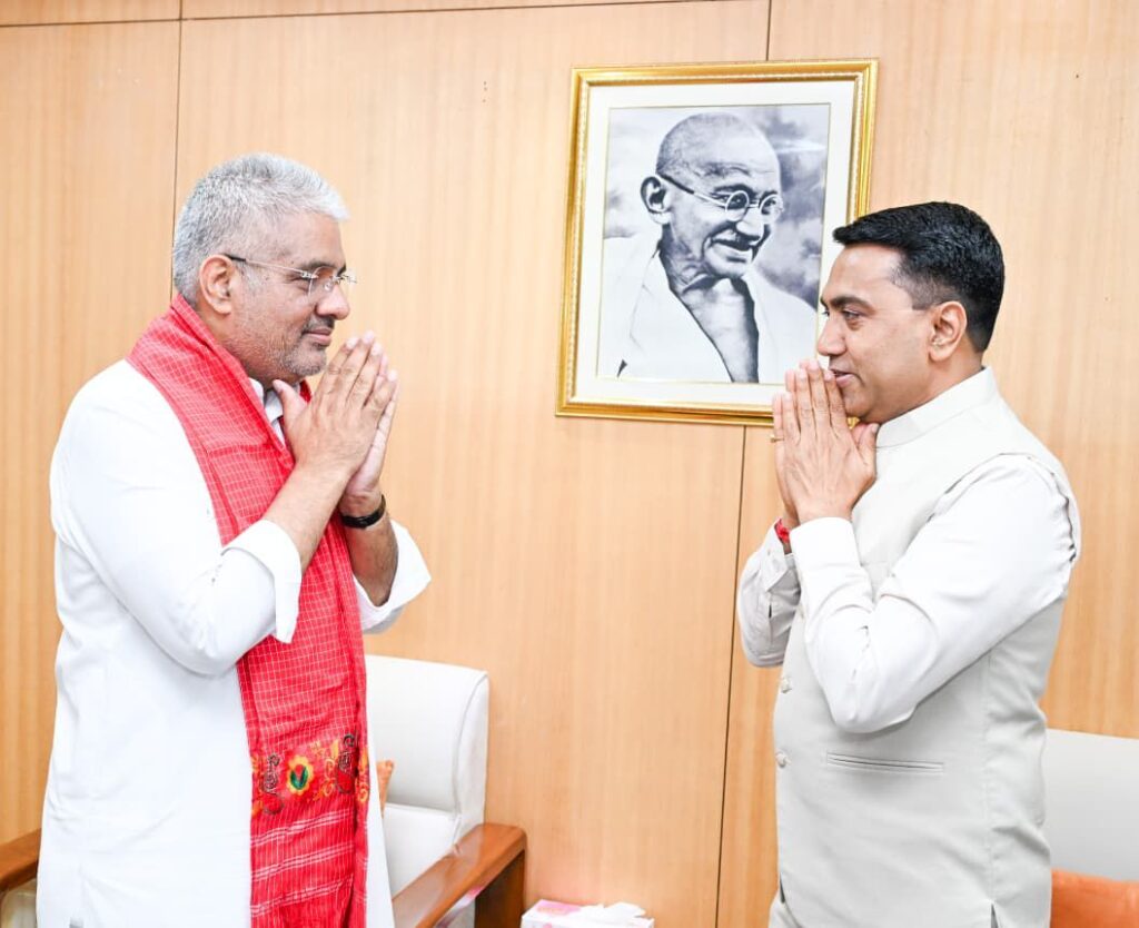 Sawant Meets Union Minister Bhupender Yadav in New Delhi