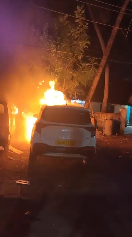 Car gutted in fire at Baina