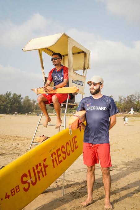 Tourist Rescued After Ring Search Leads Him Into Deep Waters Off Calangute Beach