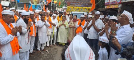 148 Varkaris Begin 17-Day On-Foot Pilgrimage to Pandharpur