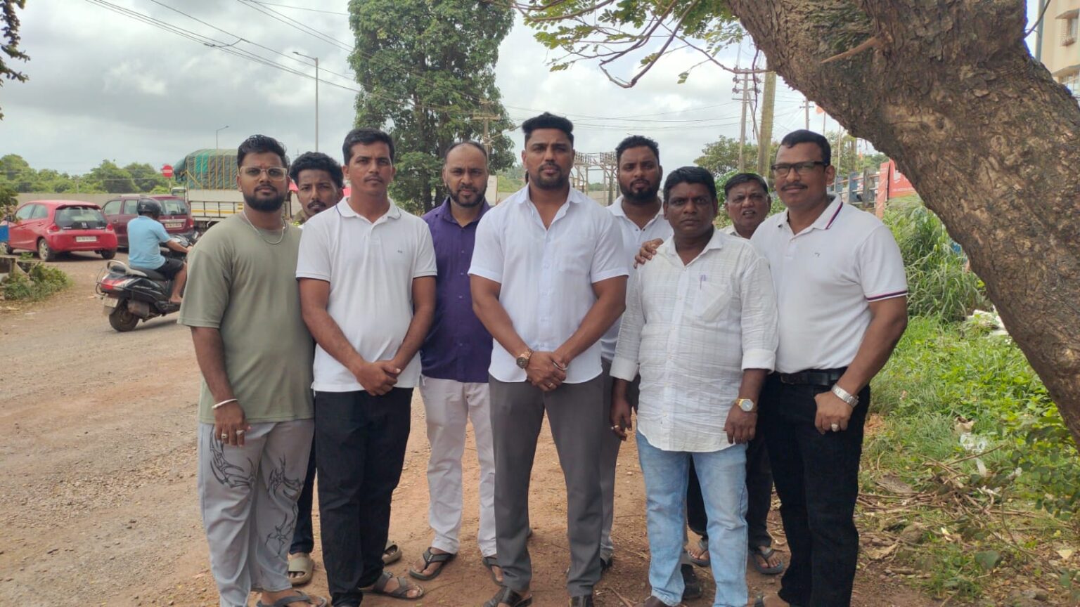 Congress Protests Over Bad Condition of DMart Road in Sancoale