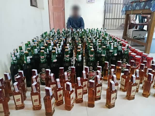 Liquor Worth ₹9 Lakh Seized at Keri Check Post