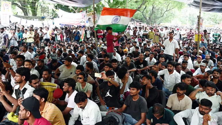 “Don’t Waste Our Time”: Supreme Court Declines Urgent Plea on CJP Protest Police Action
