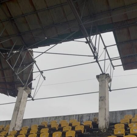 Rusted Roof at Nehru Stadium Raises Safety Concerns