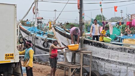Goa Fishing Boats Ready to Sail as Ban Ends; Labour Shortage, Pending Subsidies Worry Owners