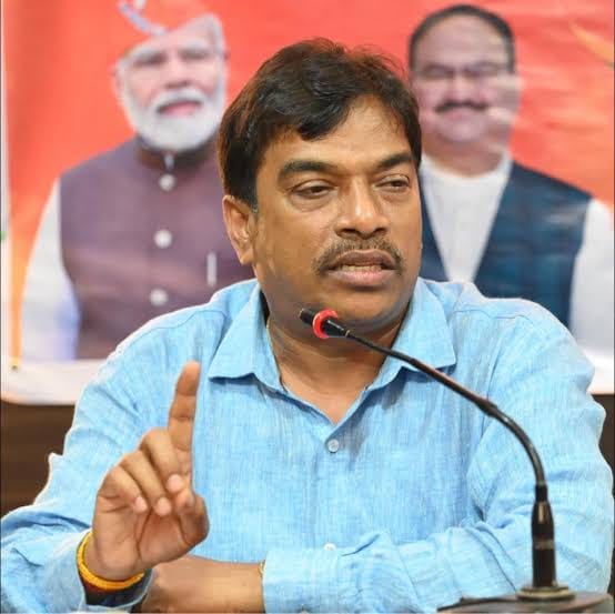 Babush Did Not Consult BJP Before St Cruz Office Inauguration: Damu Naik