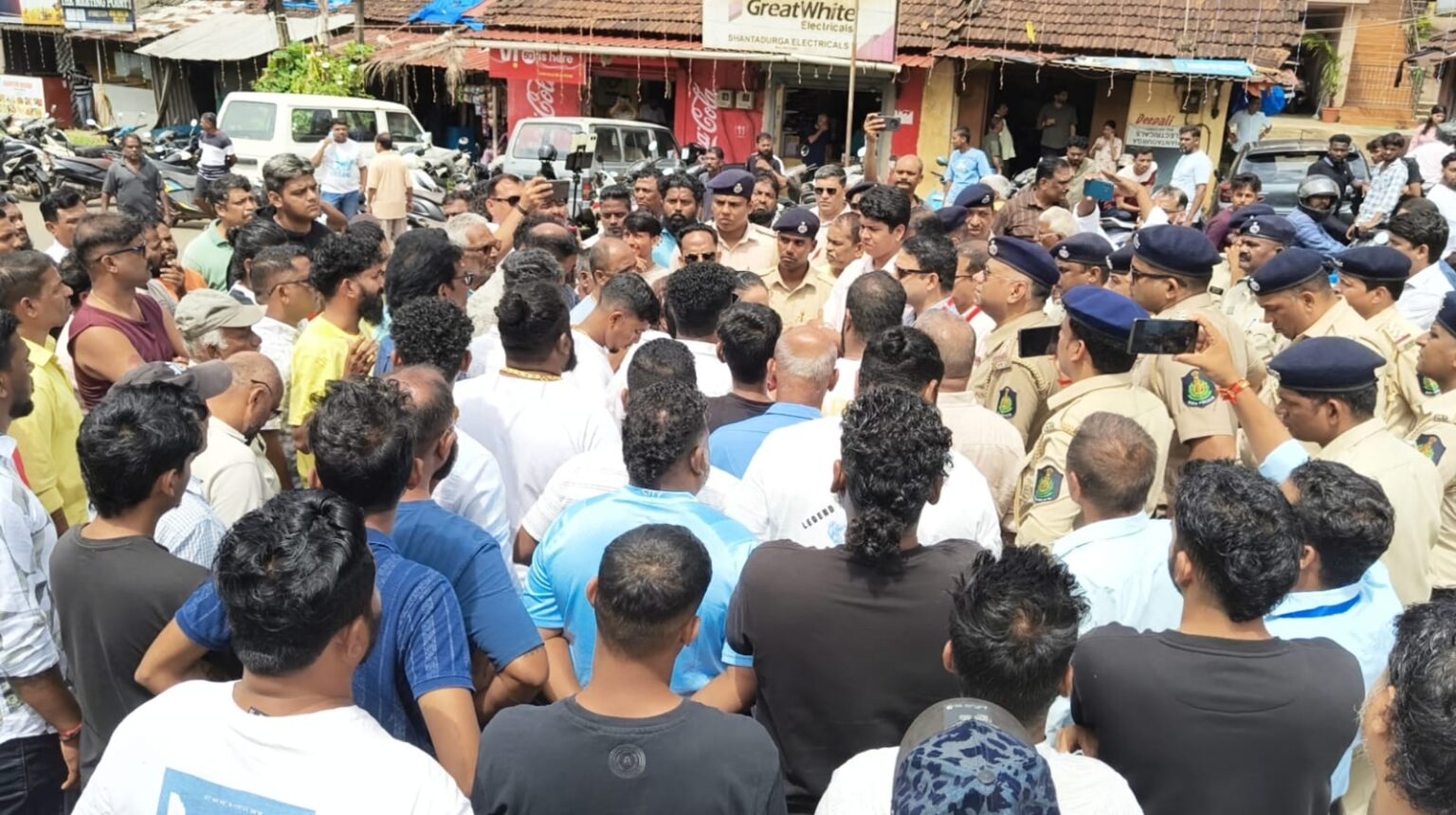 ‘Murgaocho Raja’ Demolition Put Off Amid High Drama At Sada