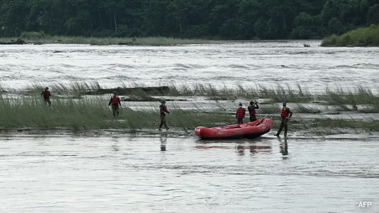 Nepal Flood Death Toll Crosses 900 as New Alert Raises Fear of More Flash Floods