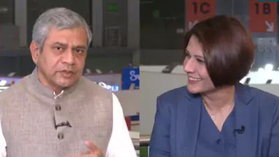 “Be Prepared”: Ashwini Vaishnaw Warns of Cyberattacks, Fake News and Sabotage Against India’s Semiconductor Push