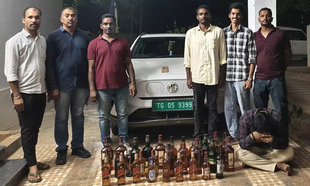 Goa liquor smuggling busted in Telangana, 30 bottles seized